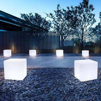 Lampe LED jardin télécommandée – Éclairage extérieur cubique élégant et décoratif