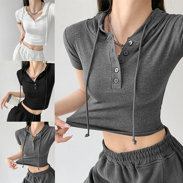 Crop-top femme avec capuche – T-shirt tendance à boutons chic