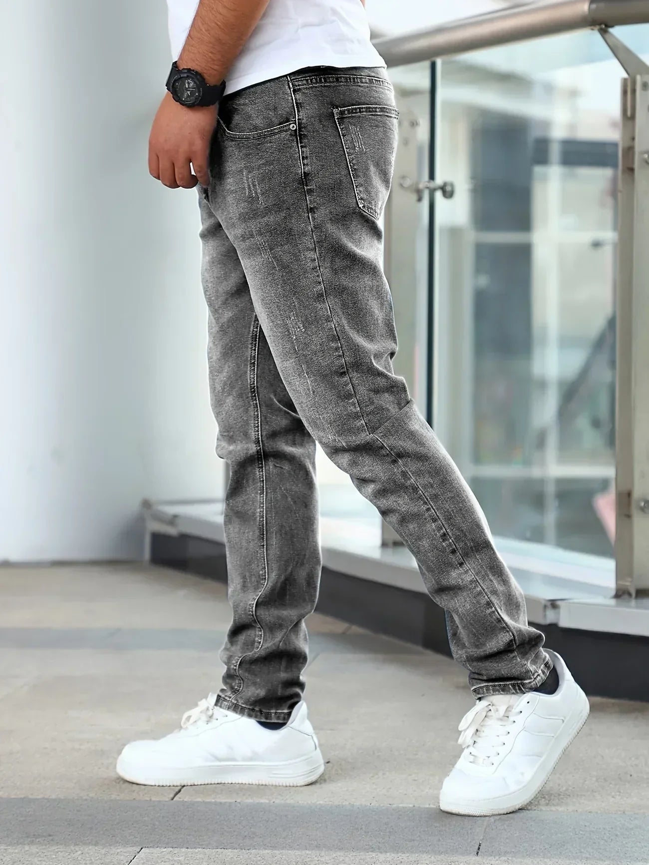 Jean stylé en coton – Pantalon tendance homme confortable et moderne