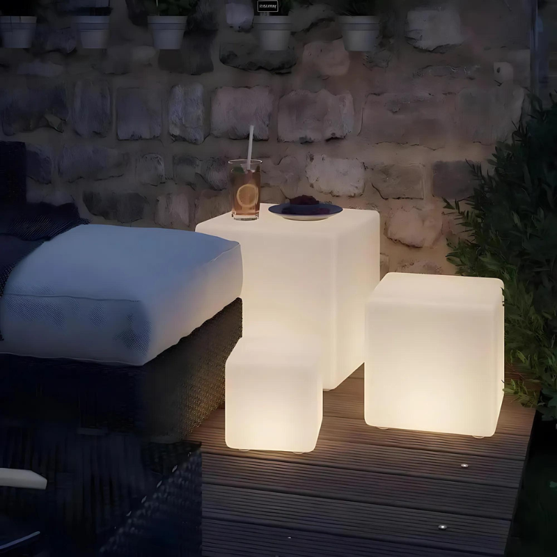 Lampe LED jardin télécommandée – Éclairage extérieur cubique élégant et décoratif