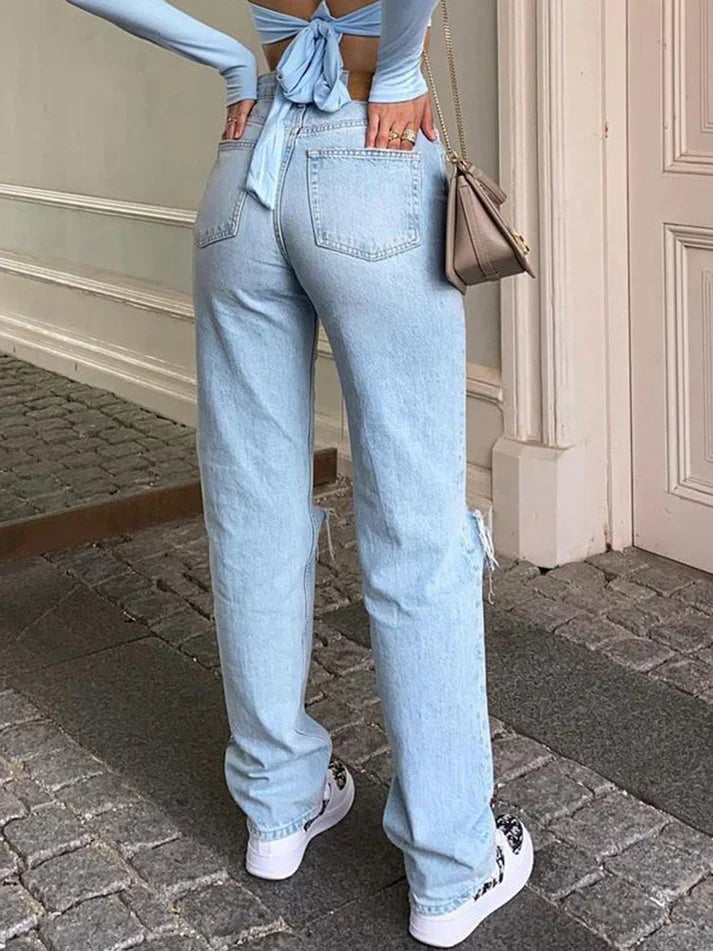 Jeans déchirés femme – Pantalon tendance à coupe ajustée et style moderne