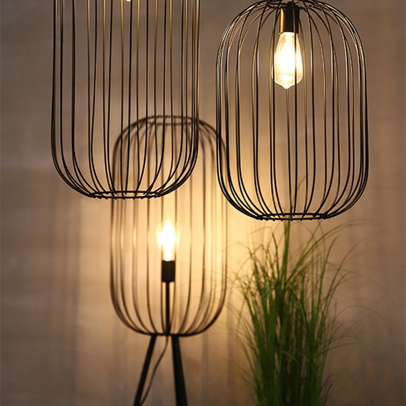 Lampe sur pied moderne – Éclairage élégant à rayures pour maison et bureau