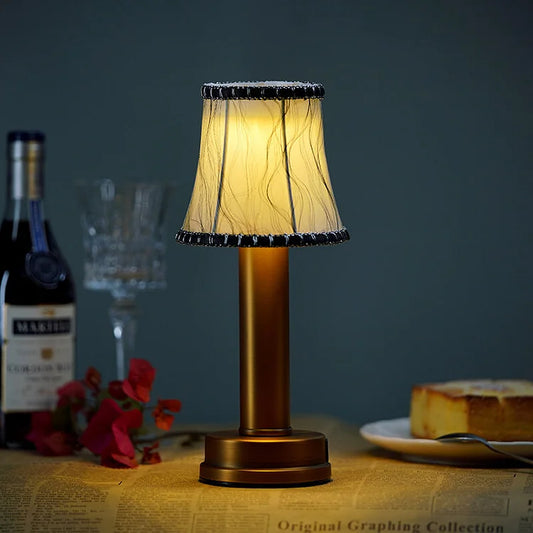 Lampe de Table Moderne – Éclairage Élégant pour Bureau et Maison Design
